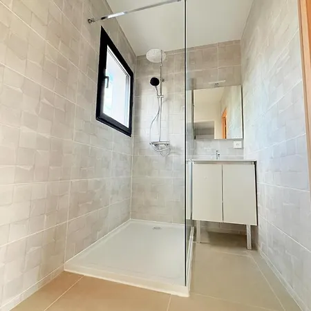 Sumptuous Luxury With Pool And Jacuzzi