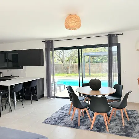 Sumptuous Luxury With Pool And Jacuzzi Villa
