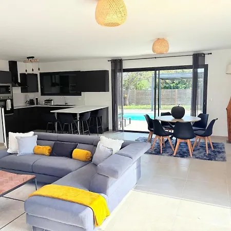 Sumptuous Luxury With Pool And Jacuzzi Teyran