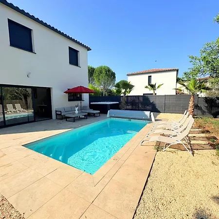 Sumptuous Luxury With Pool And Jacuzzi Villa